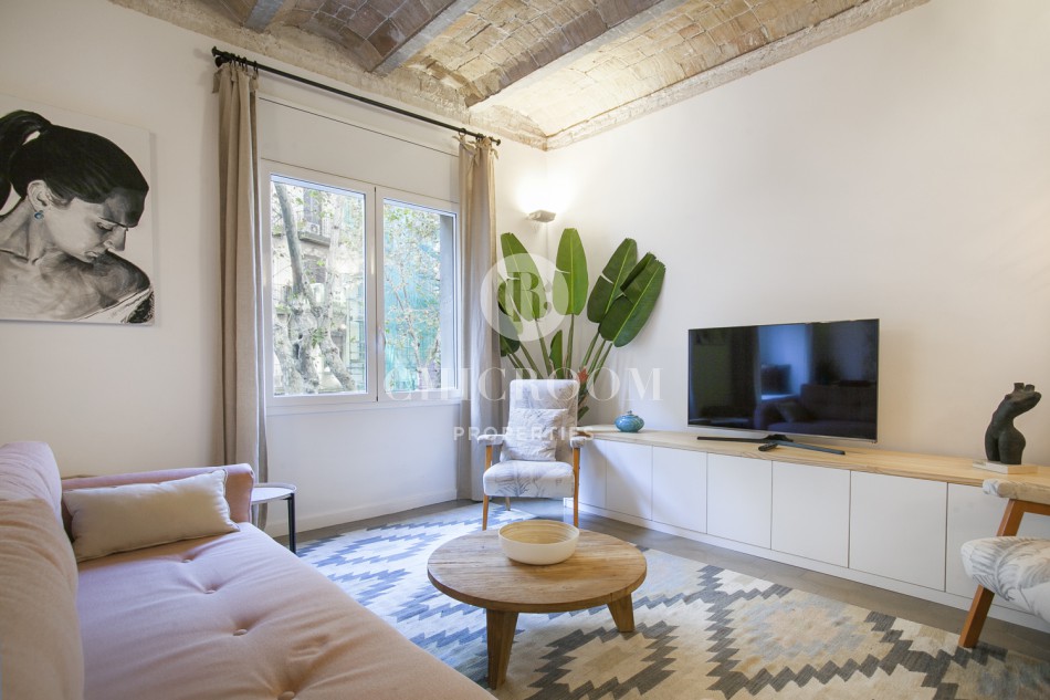 Furnished 4 Bedroom Apartment For Rental In Eixample