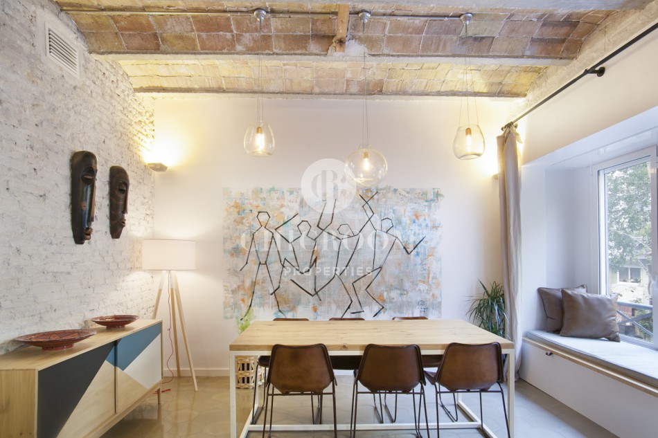 Furnished 4 Bedroom Apartment For Rental In Eixample