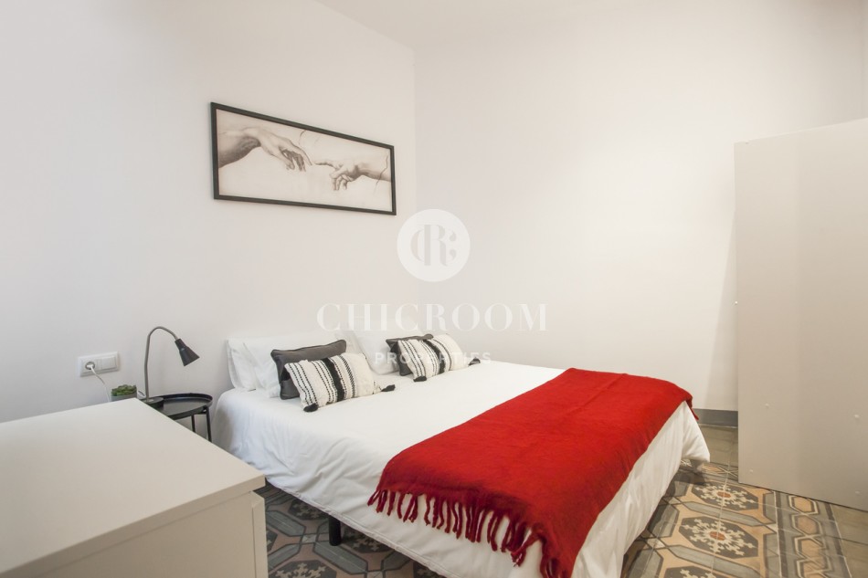 Newly renovated five-bedroom apartment for rent in Ramblas