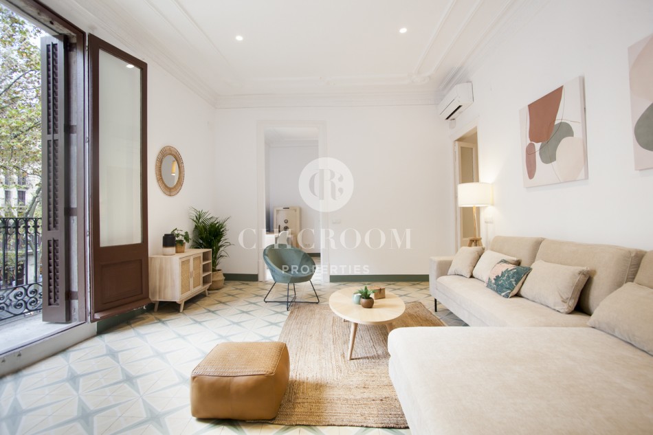 Newly renovated five-bedroom apartment for rent in Ramblas