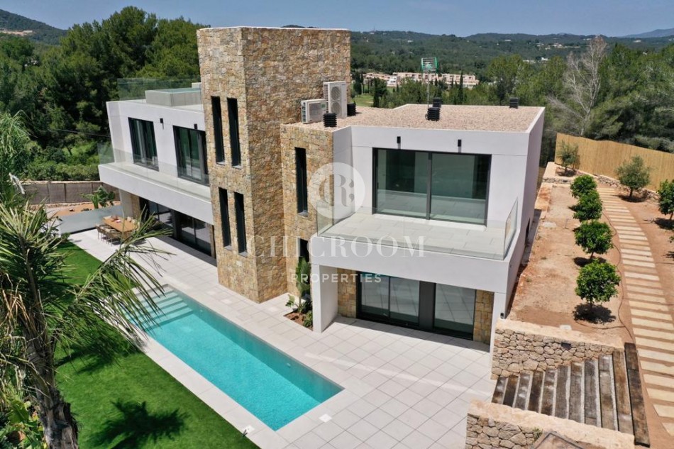 Modern and luxury house for sale in Roca Llisa, Ibiza