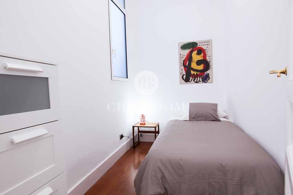 Furnished 3 bedroom apartment for rent mid term in Barcelona