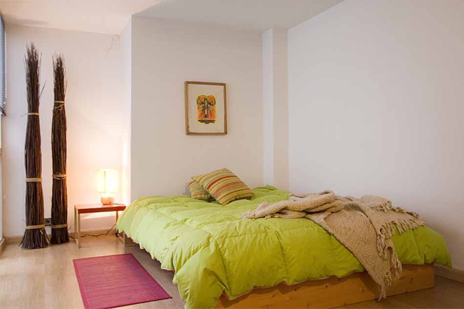 Mid Term apartment rental by Plaza Universitat Barcelona