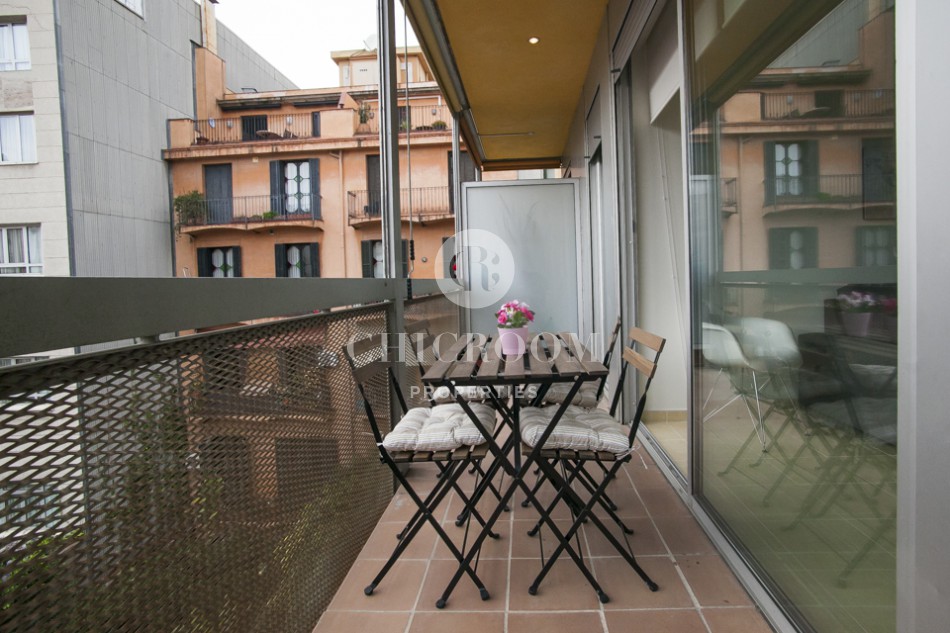 Unfurnished apartment for rent with pool in Barcelona Eixample