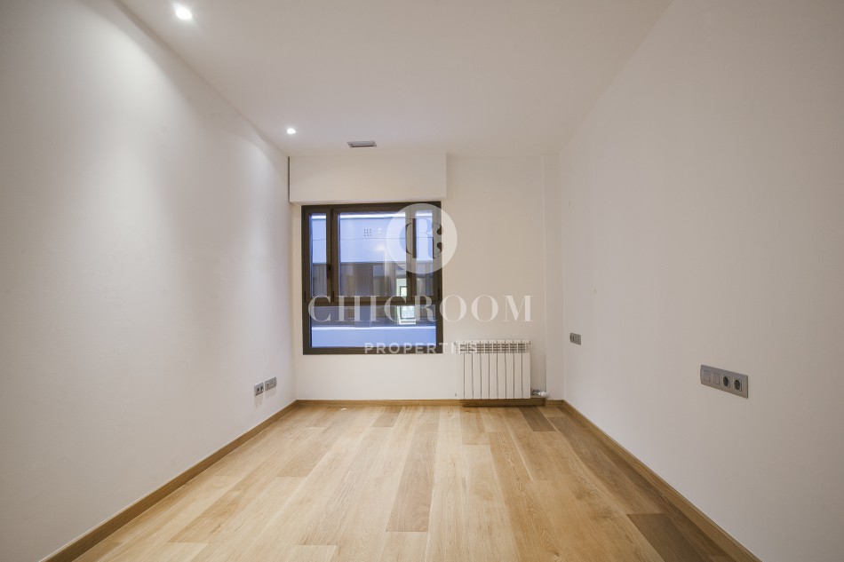 Unfurnished 2 bedroom apartment for rent Sant Gervasi