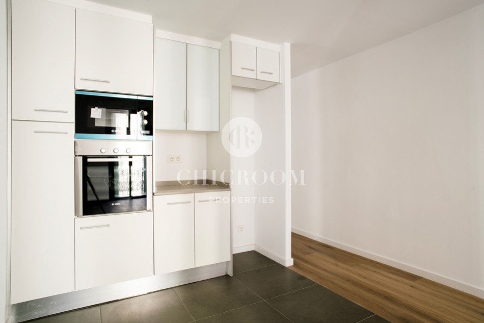 Unique three bedroom apartment to rent unfurnished in  Eixample