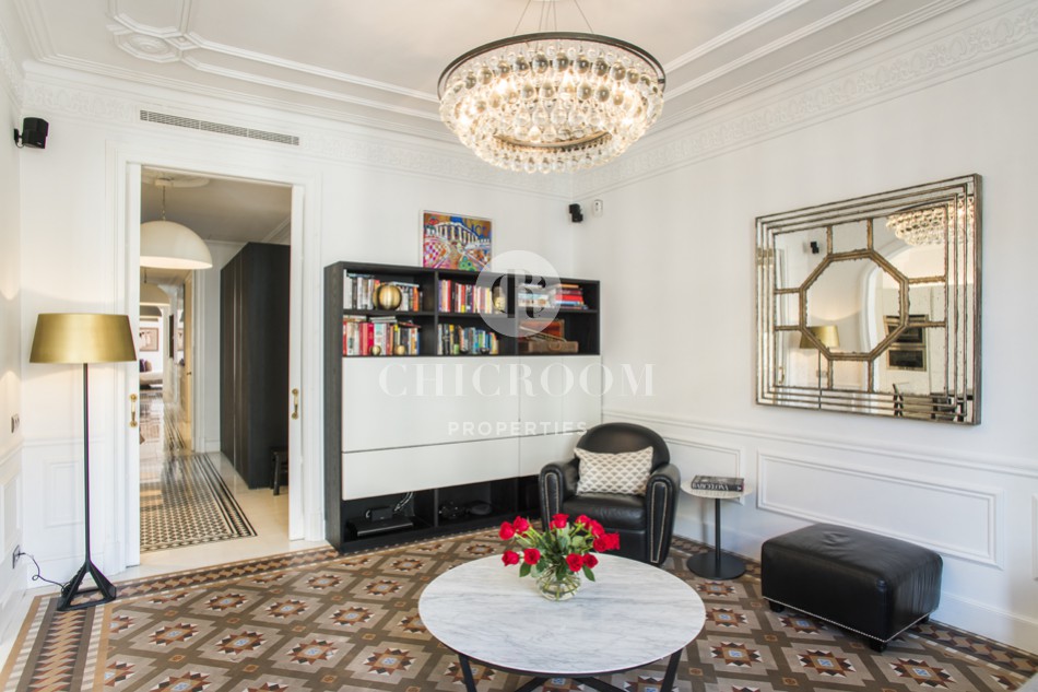 Luxury 4-bedroom designer apartment for rent Plaza Catalunya