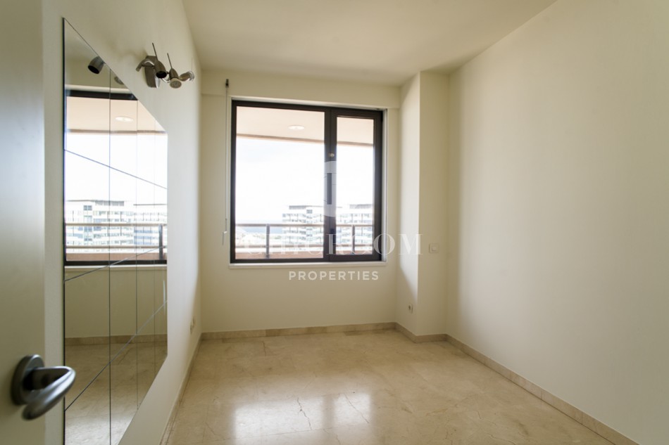 3-bedroom unfurnished apartment for rent in Diagonal Mar Barcelona