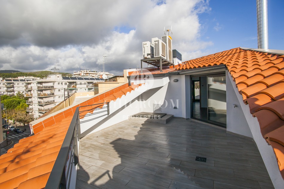 New construction duplex penthouse for rent in Castelldefels